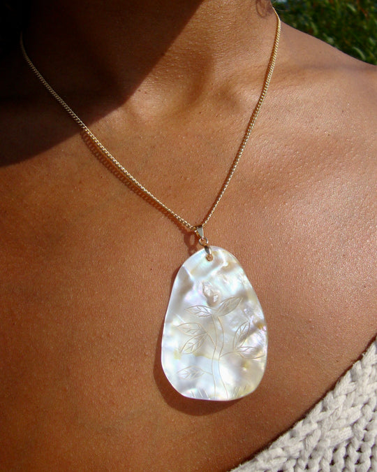 Sprout Seashell Necklace