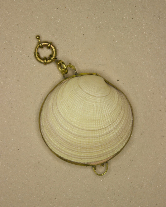 Bird Tail Clam Seashell Case Charm