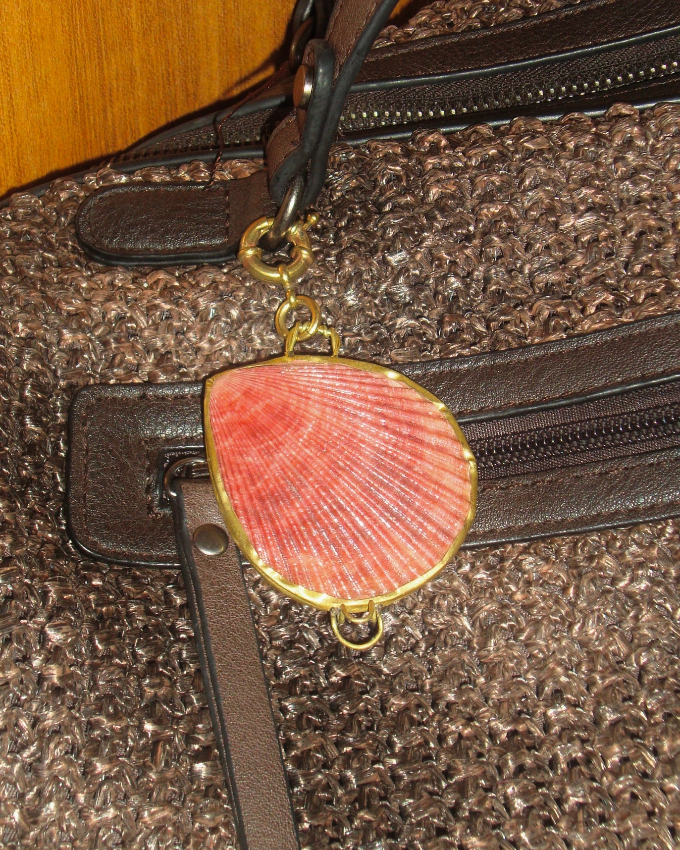 Scallop Seashell Case Charm